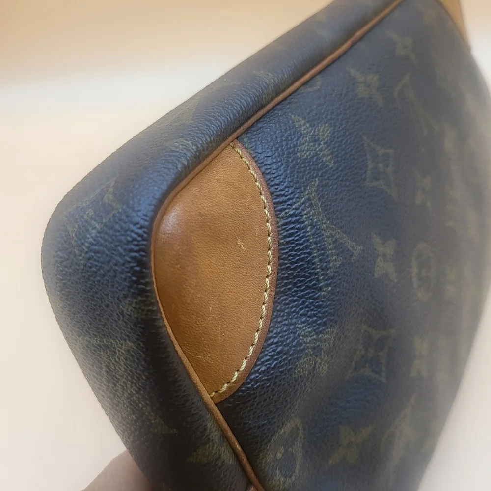 LOUIS VUITTON MARLY DRAGONNE GM CLUCTH BAG PURSE, Authentic w/COA.
